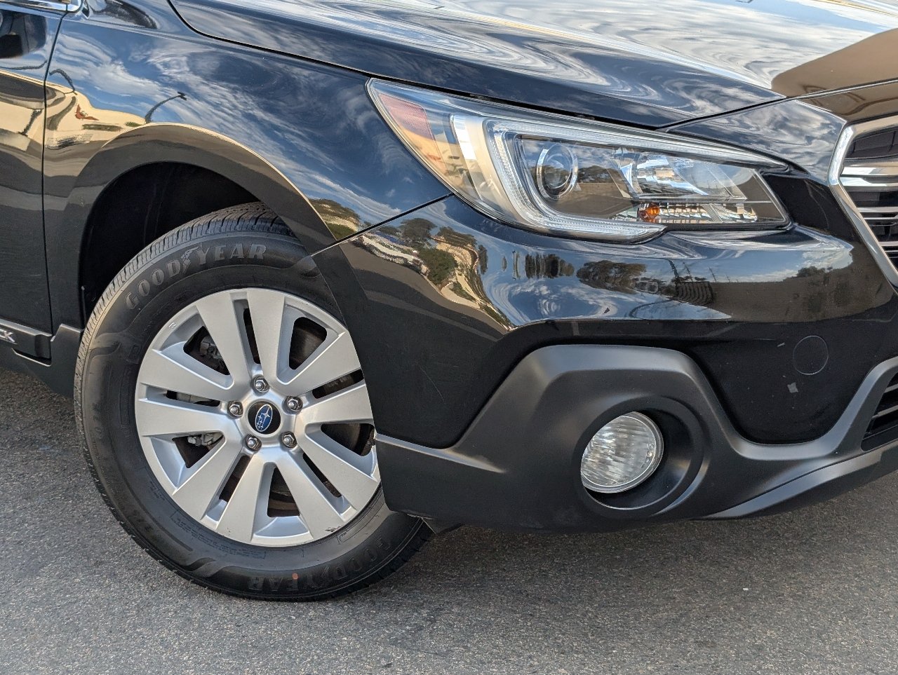 Used 2018 Subaru Outback 2.5i Premium AWD/4WD image 10