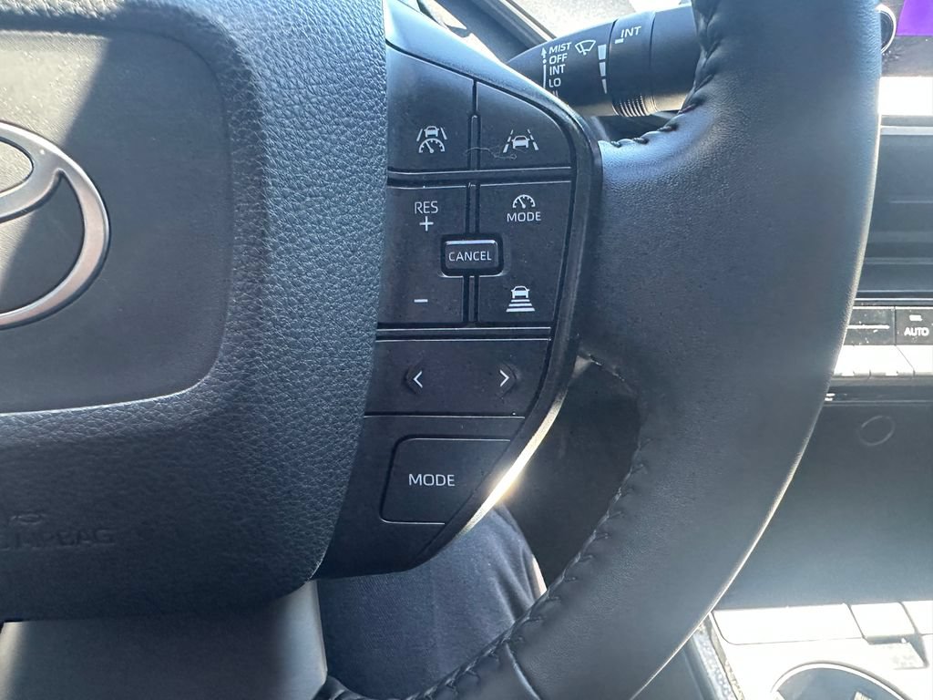 Used 2026 Toyota Prius LE AWD/4WD image 21