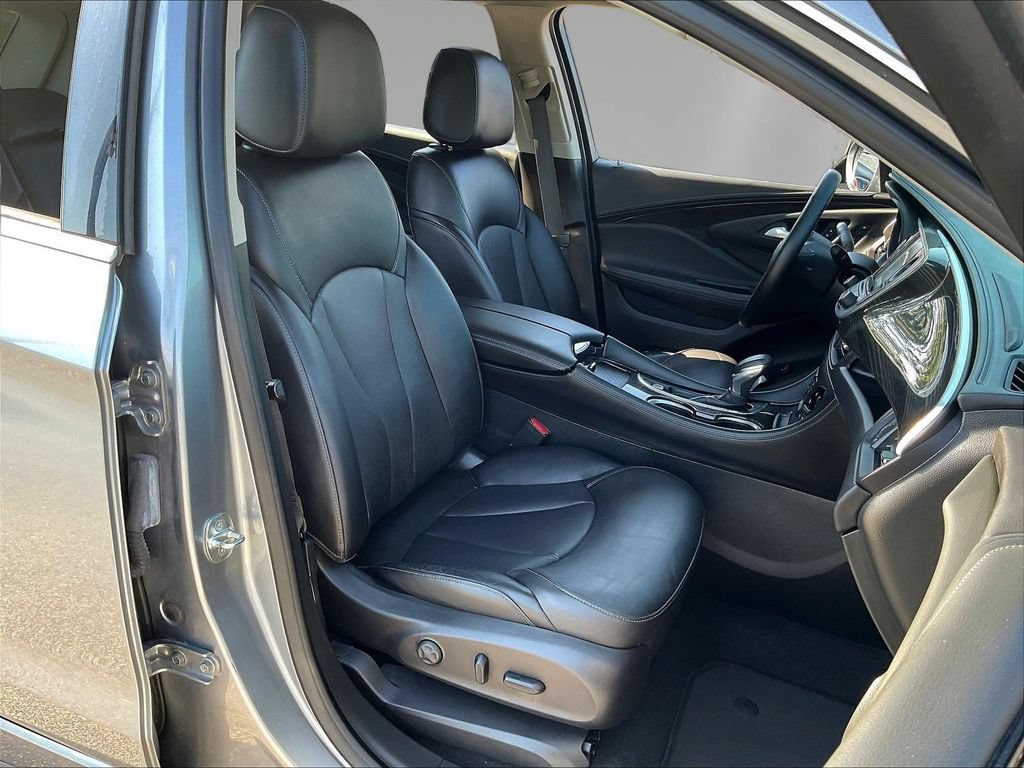 Used 2020 Buick Envision Essence AWD/4WD image 29