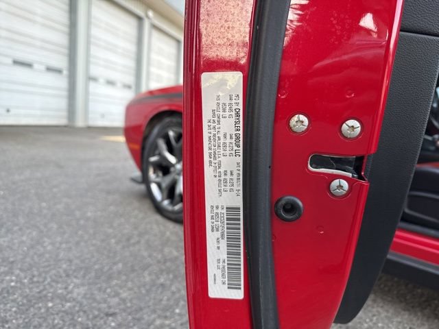 Used 2015 Dodge Challenger R/T Plus RWD image 25