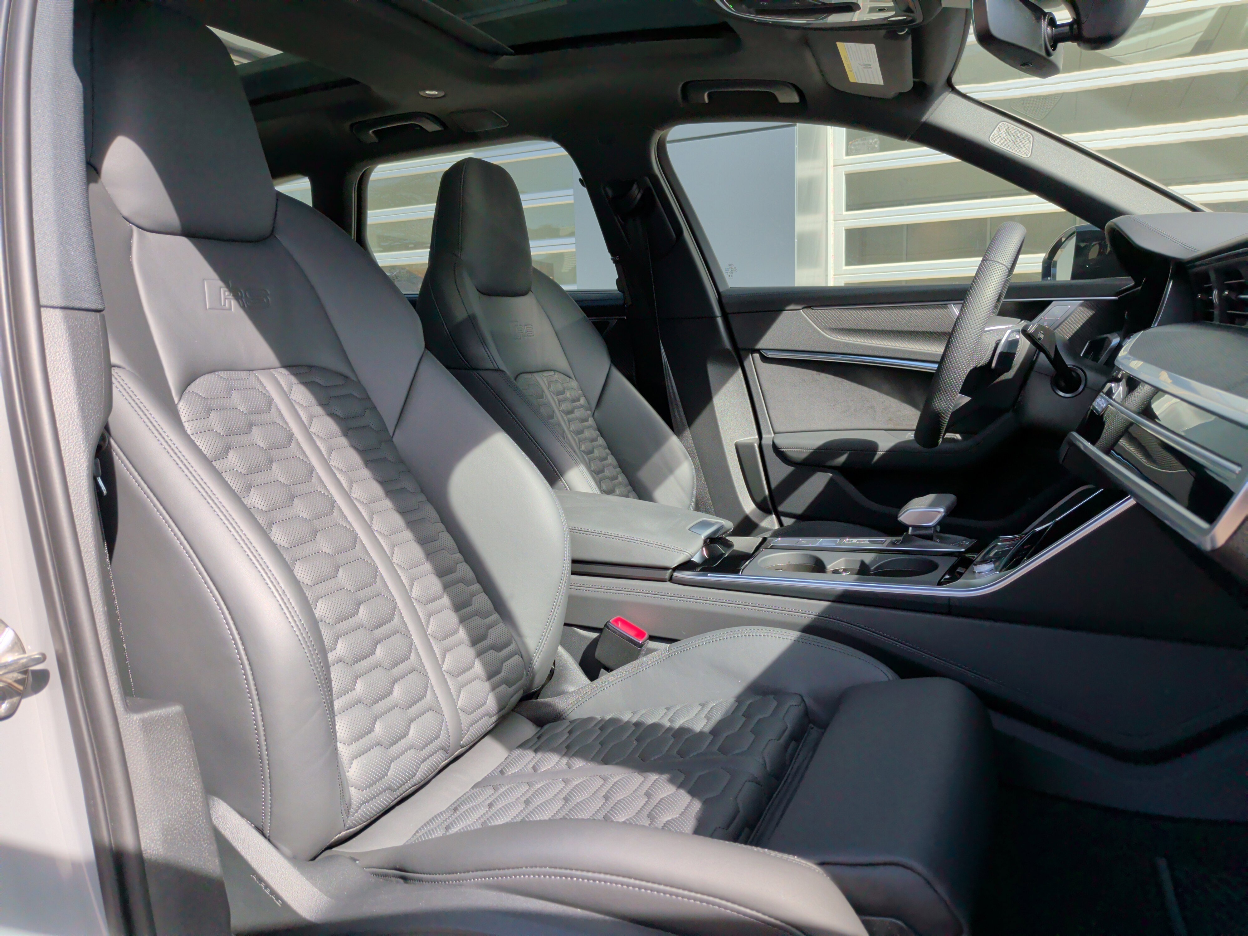 Used 2024 Audi RS 6 performance image 35