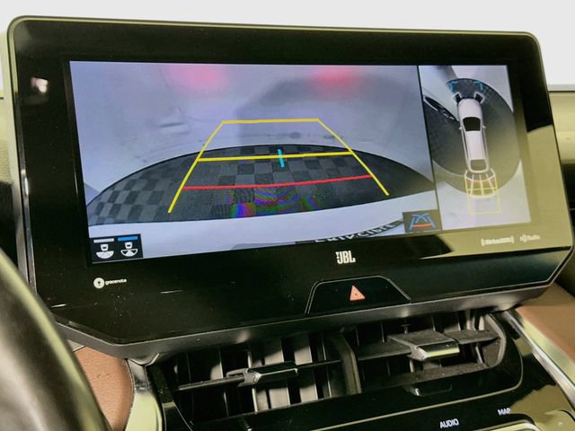 Certified 2022 Toyota Venza Limited w/ Advanced Technology Package AWD/4WD image 17