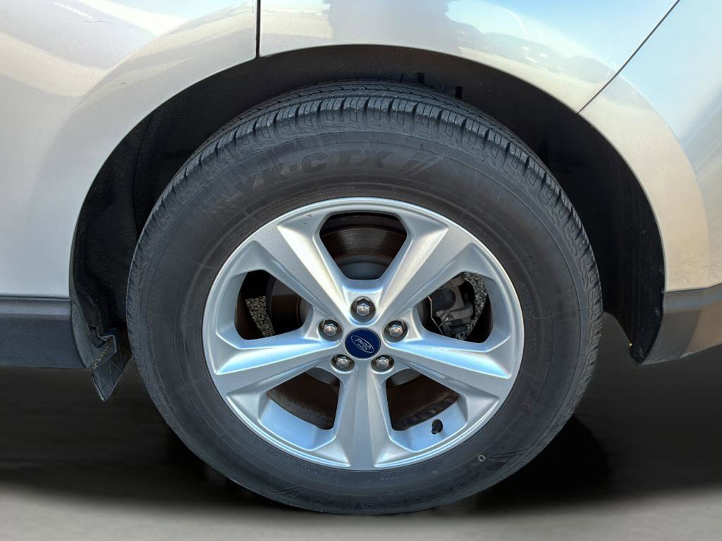 Used 2018 Ford Edge SE image 31