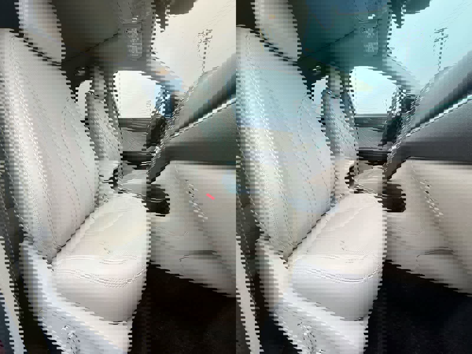 Used 2017 Lincoln MKC Reserve w/ Lincoln MKC Climate Package image 21