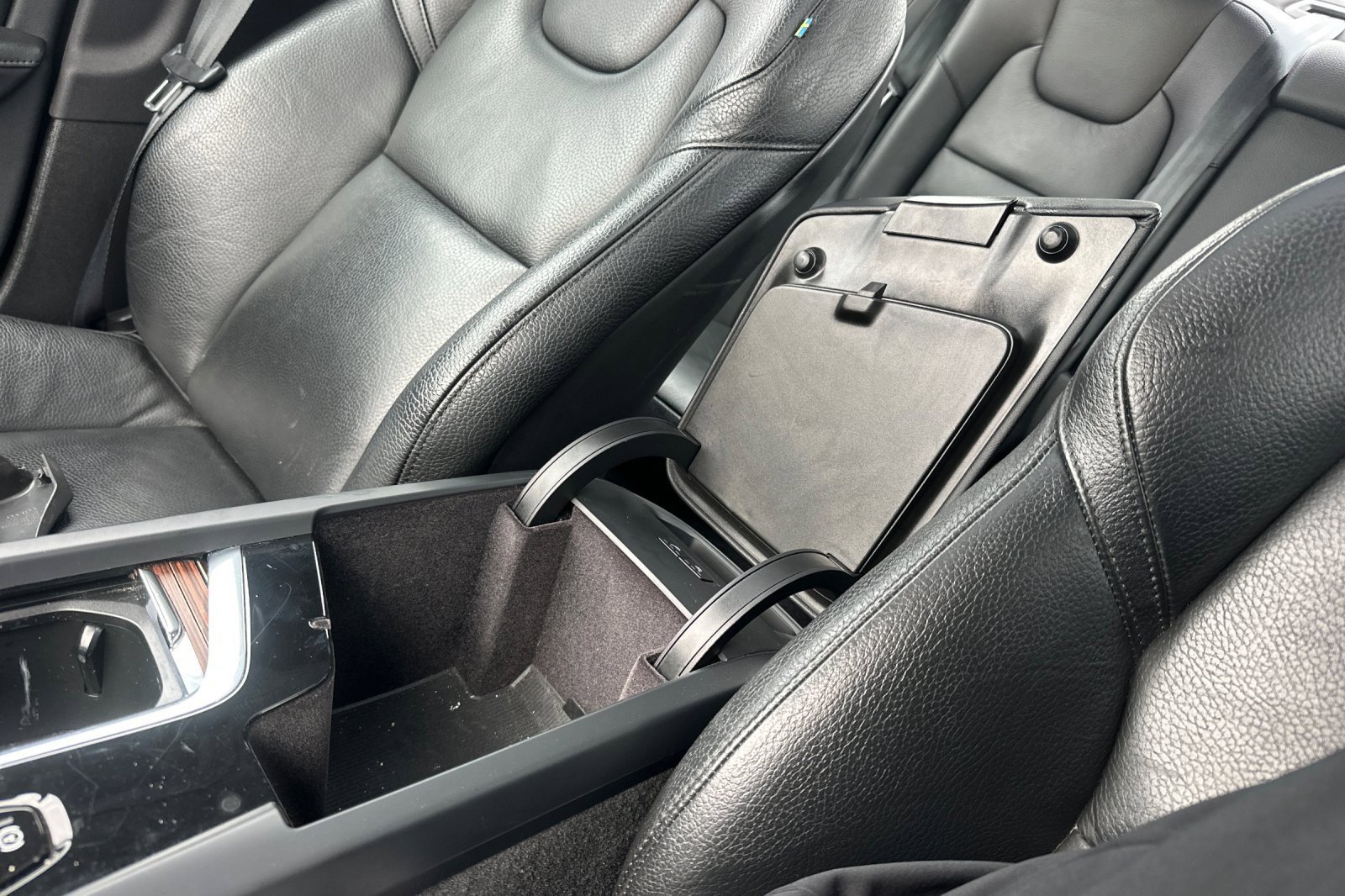 Used 2024 Volvo S60 B5 Plus image 32