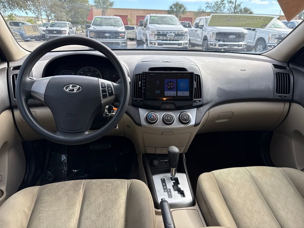 Used 2010 Hyundai Elantra GLS image 4