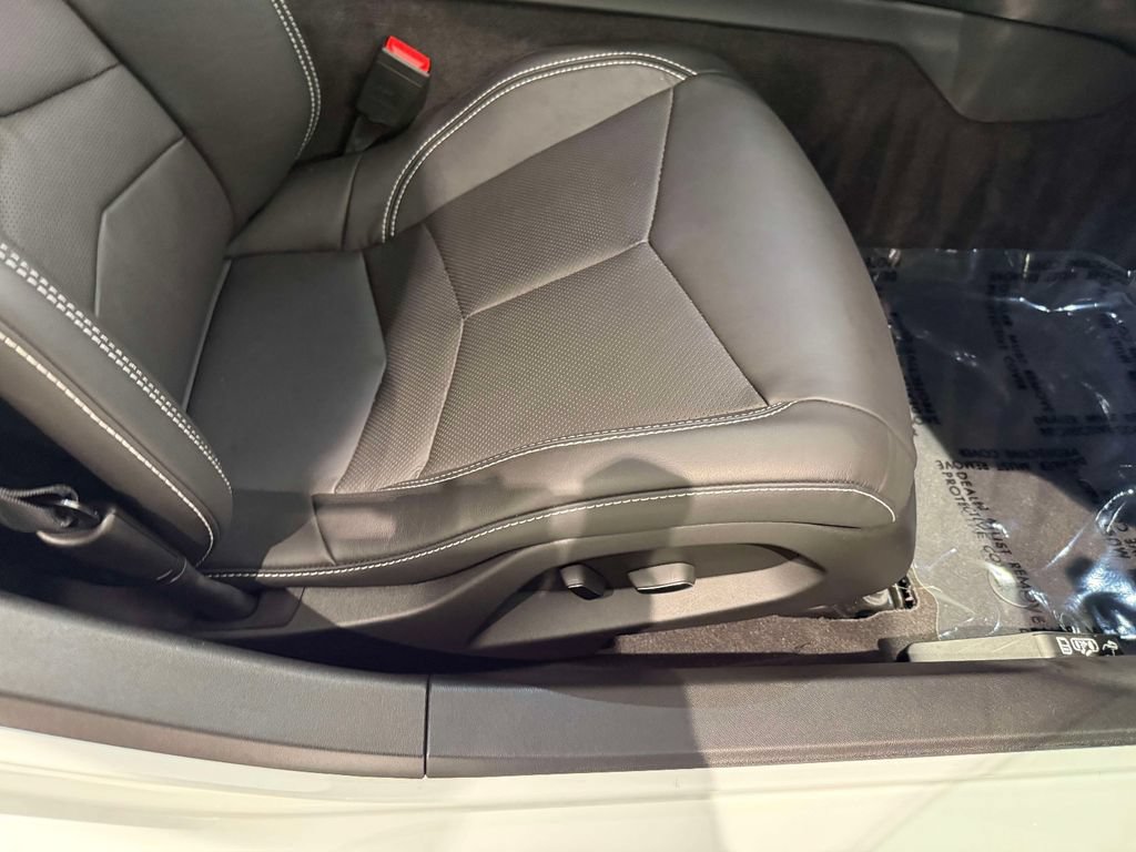 Used 2026 Chevrolet Corvette Z06 RWD image 15