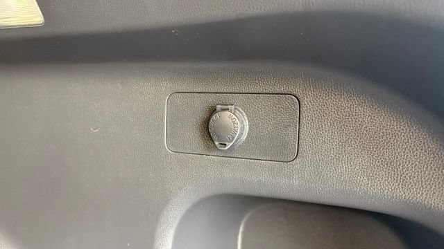 Used 2025 Toyota RAV4 XLE FWD image 5