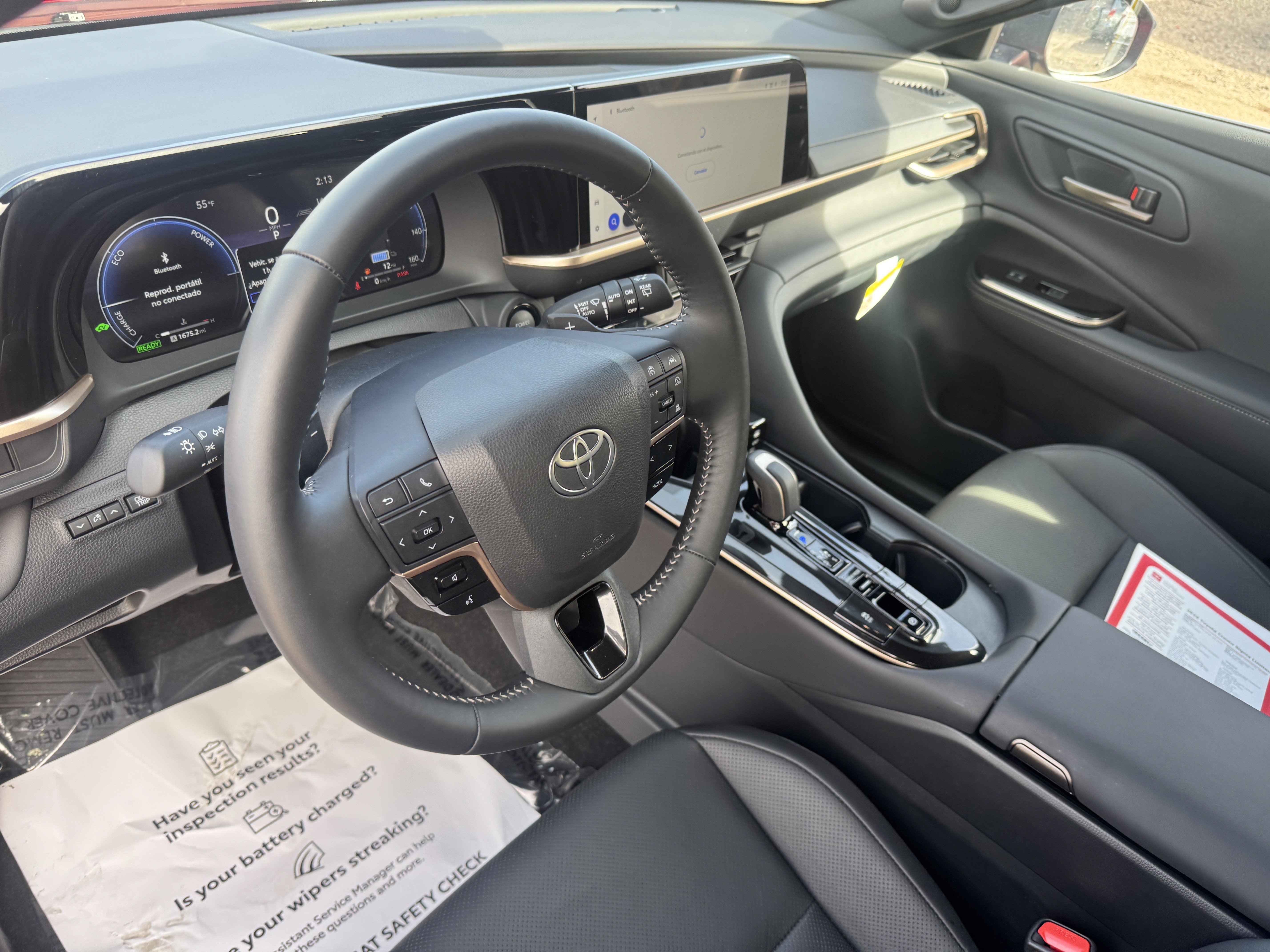 Certified 2025 Toyota Crown Signia image 13