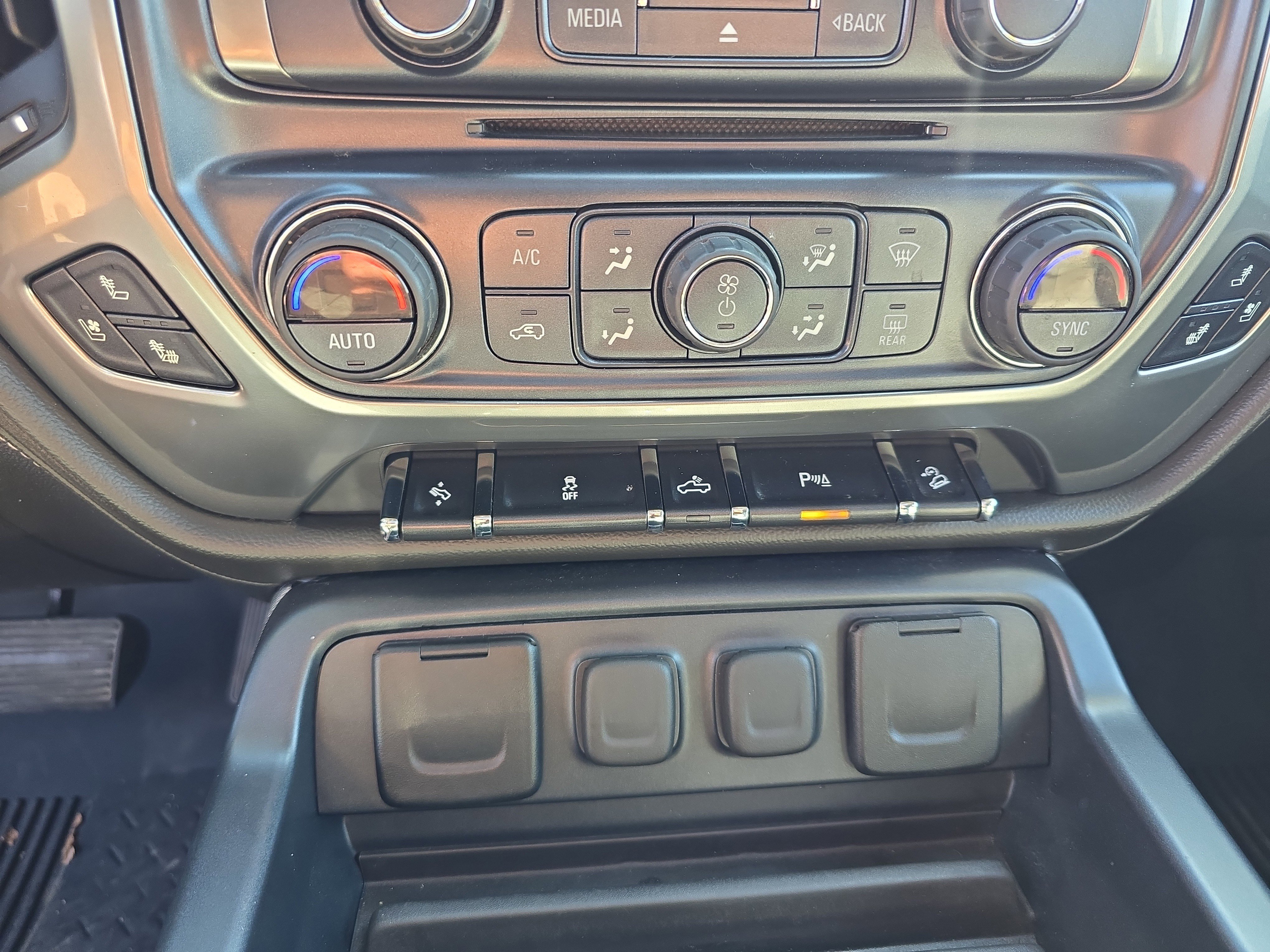 Used 2017 Chevrolet Silverado 1500 LTZ Z71 w/ LTZ Plus Package image 27