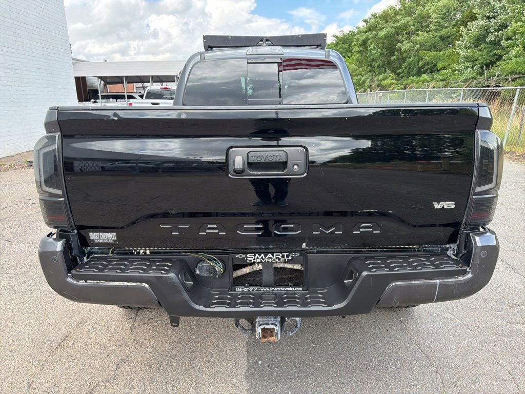 Used 2021 Toyota Tacoma TRD Off-Road w/ Technology Package AWD/4WD image 3