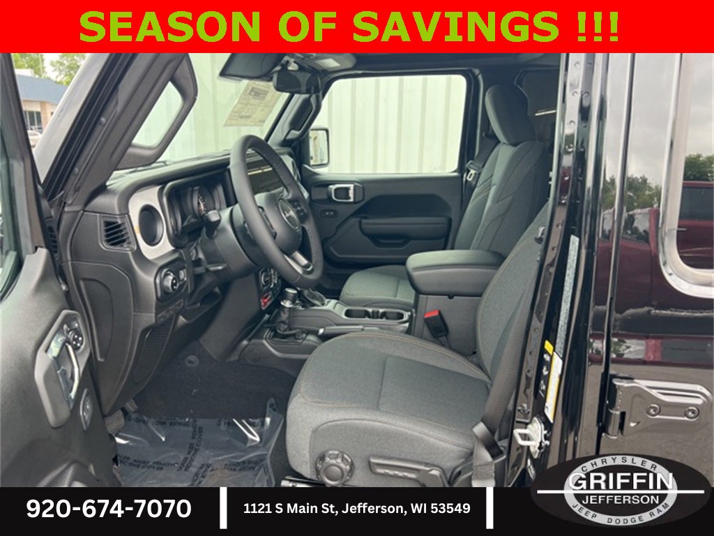 New 2025 Jeep Gladiator Sport image 14