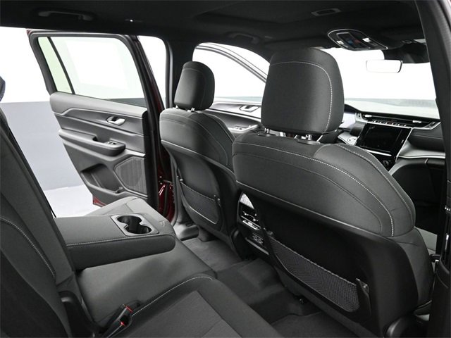 New 2025 Jeep Grand Cherokee L Laredo image 22