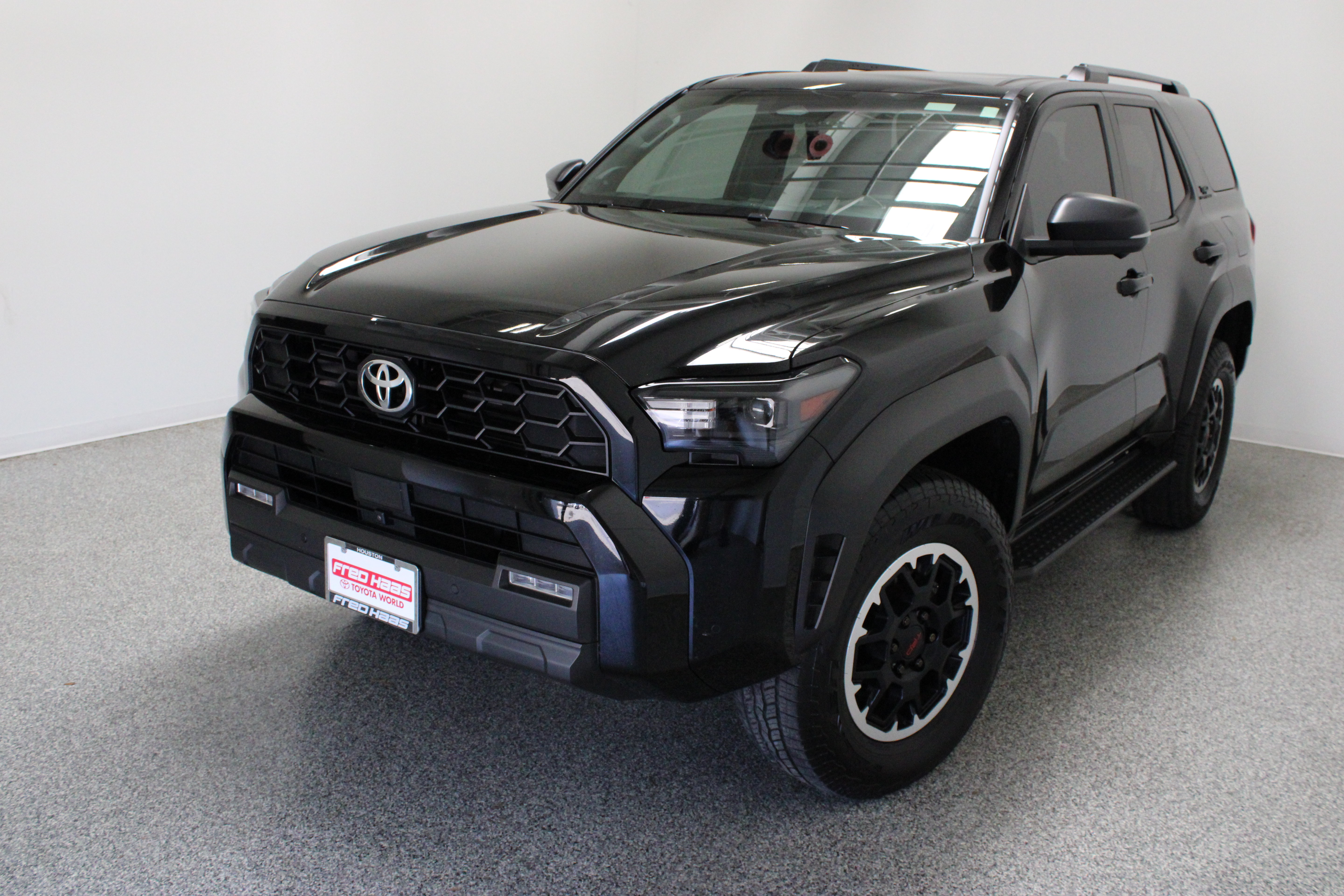 Used 2025 Toyota 4Runner TRD Off-Road Premium w/ Tow Technology Package AWD/4WD image 2