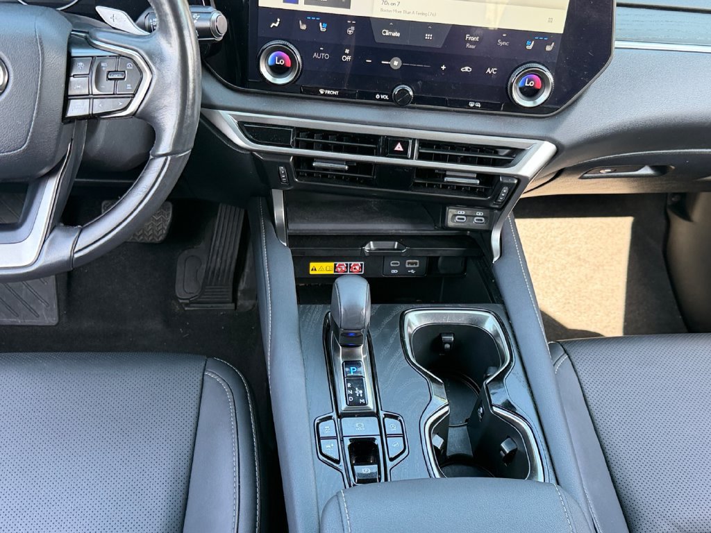 Used 2023 Lexus RX 350 Premium w/ Accessory Package AWD/4WD image 12