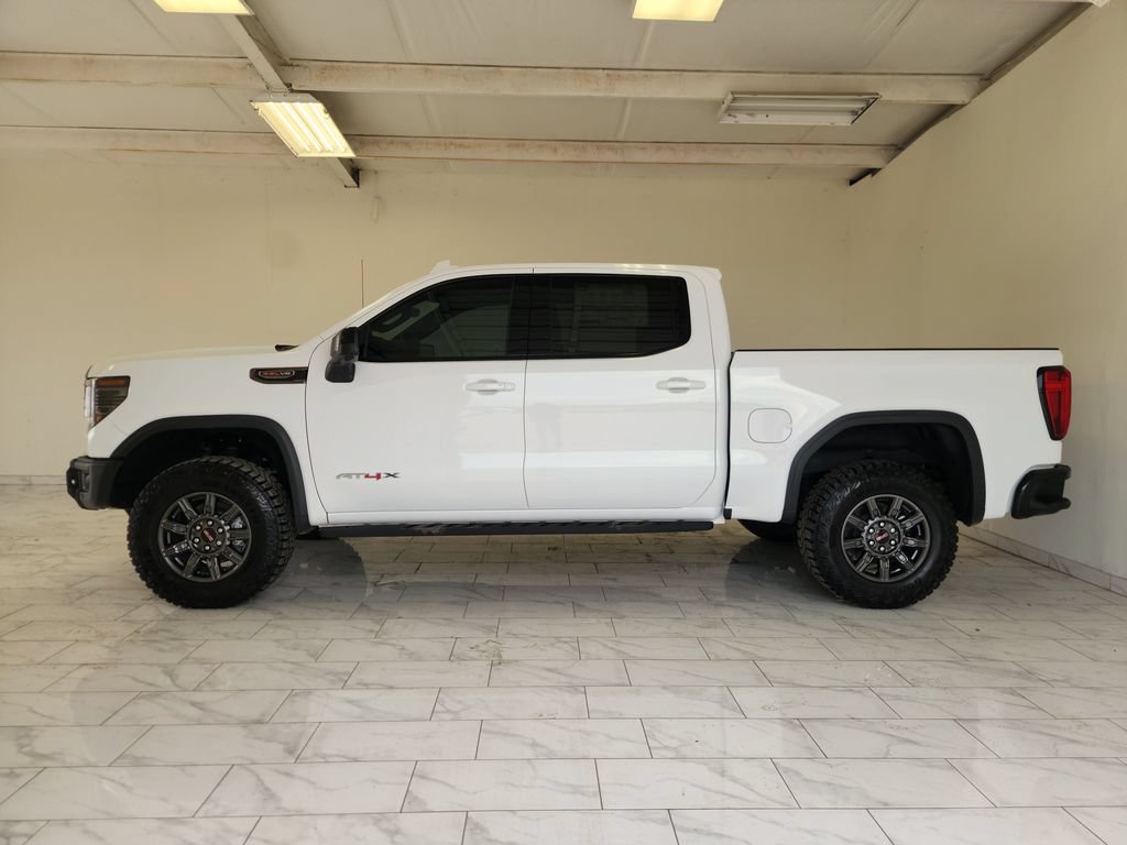New 2026 GMC Sierra 1500 AT4X w/ LPO, Black Badging Package AWD/4WD image 4