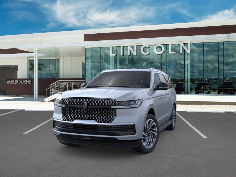 New 2026 Lincoln Navigator Premiere image 2