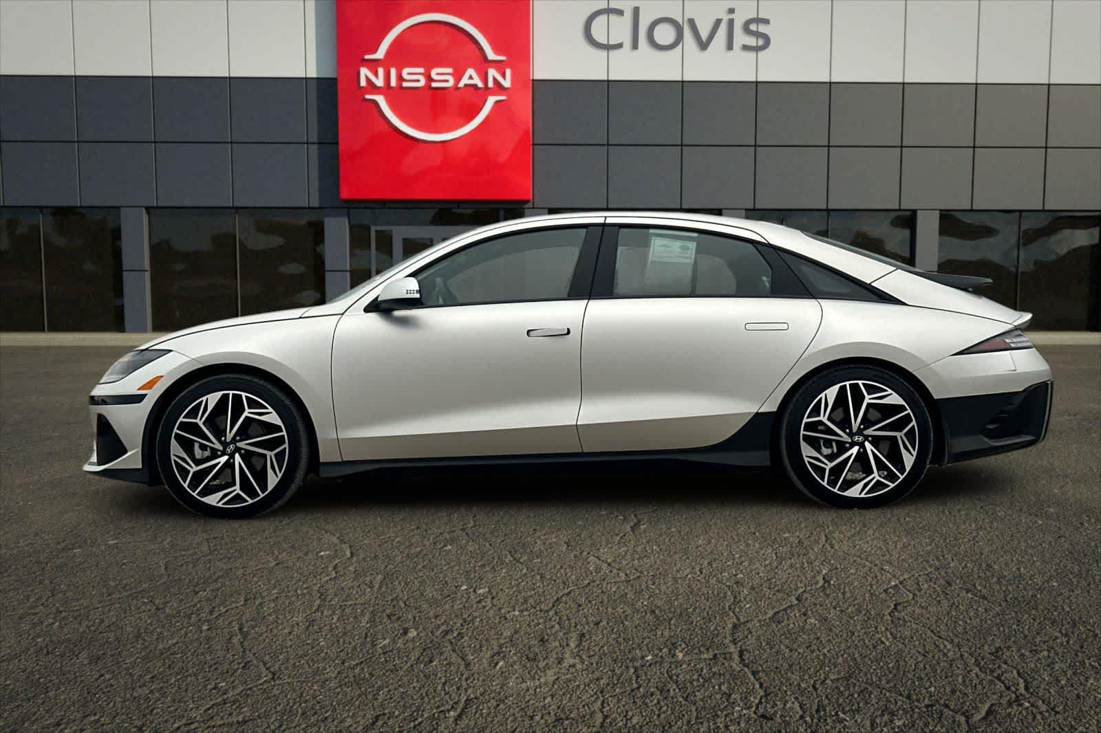 Used 2023 Hyundai Ioniq 6 SEL AWD/4WD image 6
