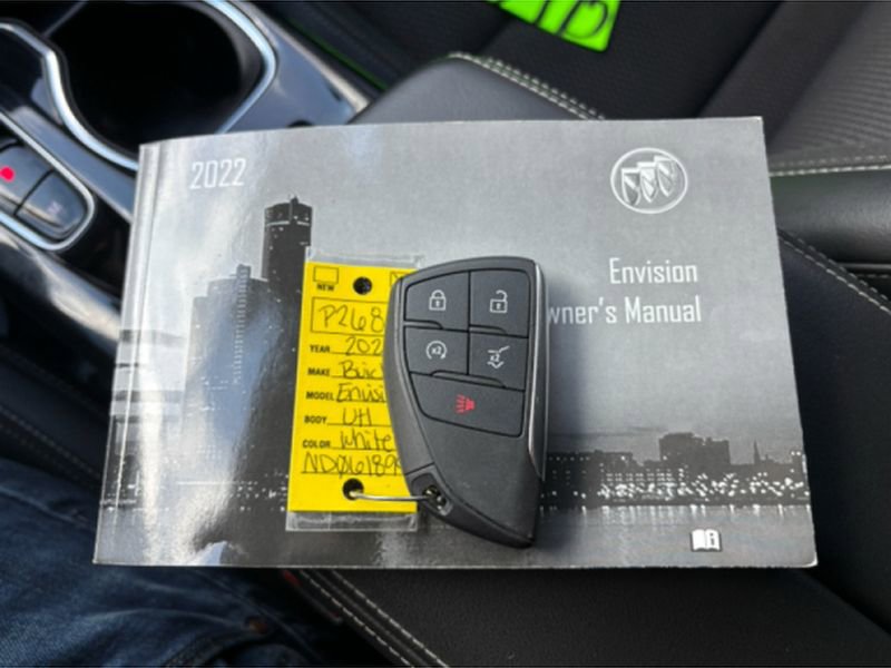 Used 2022 Buick Envision Preferred AWD/4WD image 18