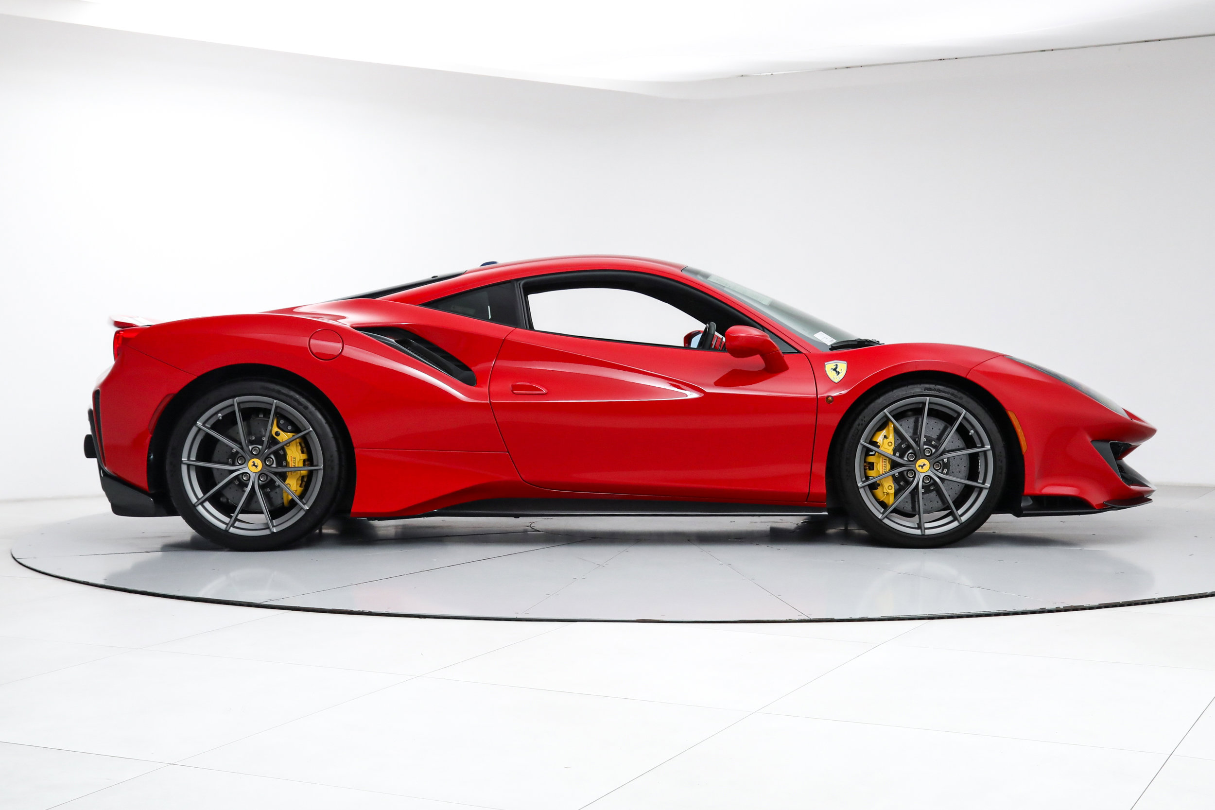 Certified 2020 Ferrari 488 Pista Coupe RWD image 34
