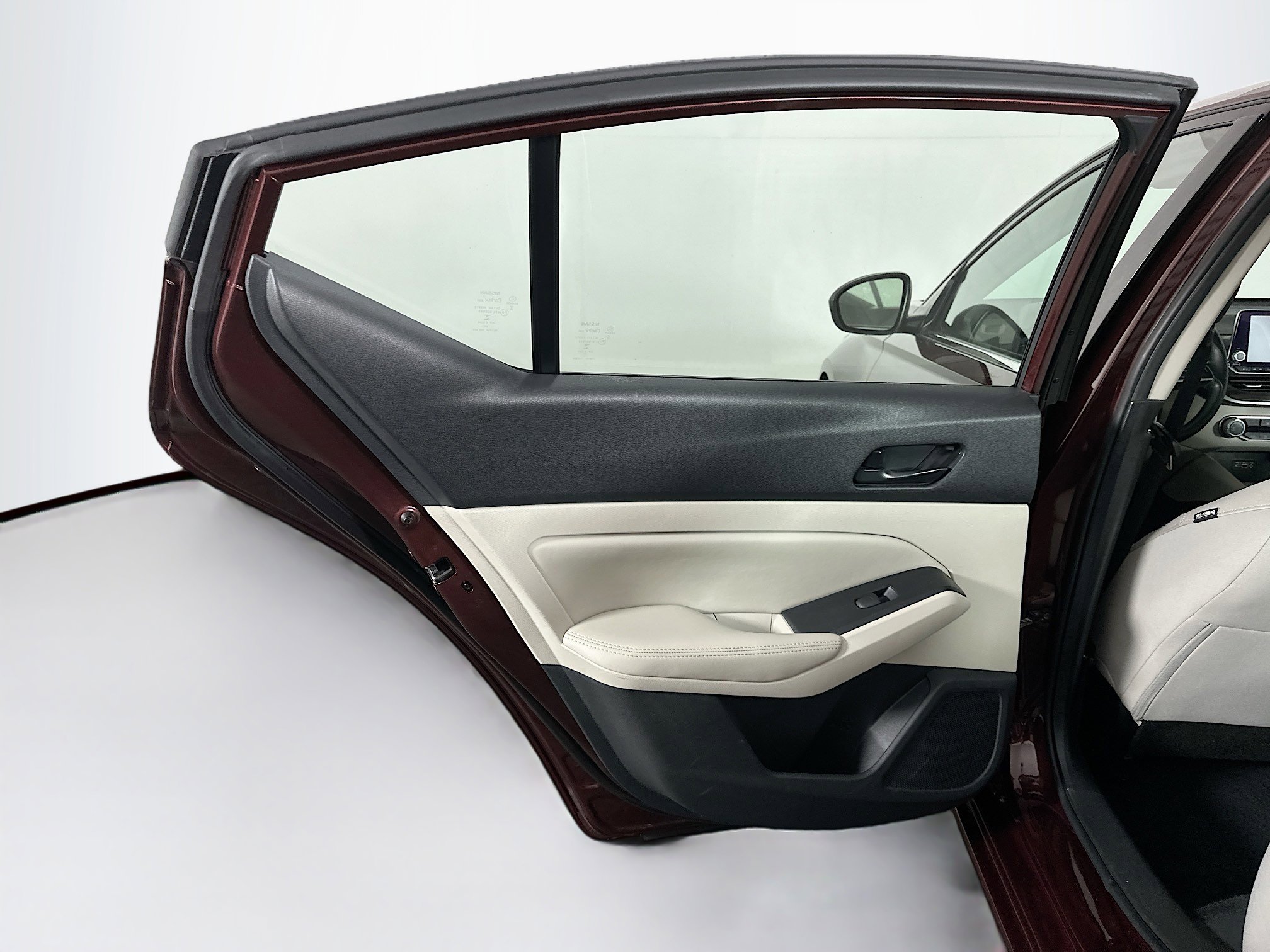 Used 2025 Nissan Altima 2.5 SV image 24