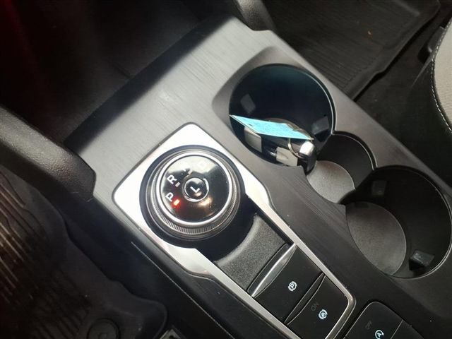 Certified 2022 Ford Escape SE w/ SE Sport Appearance Package image 23