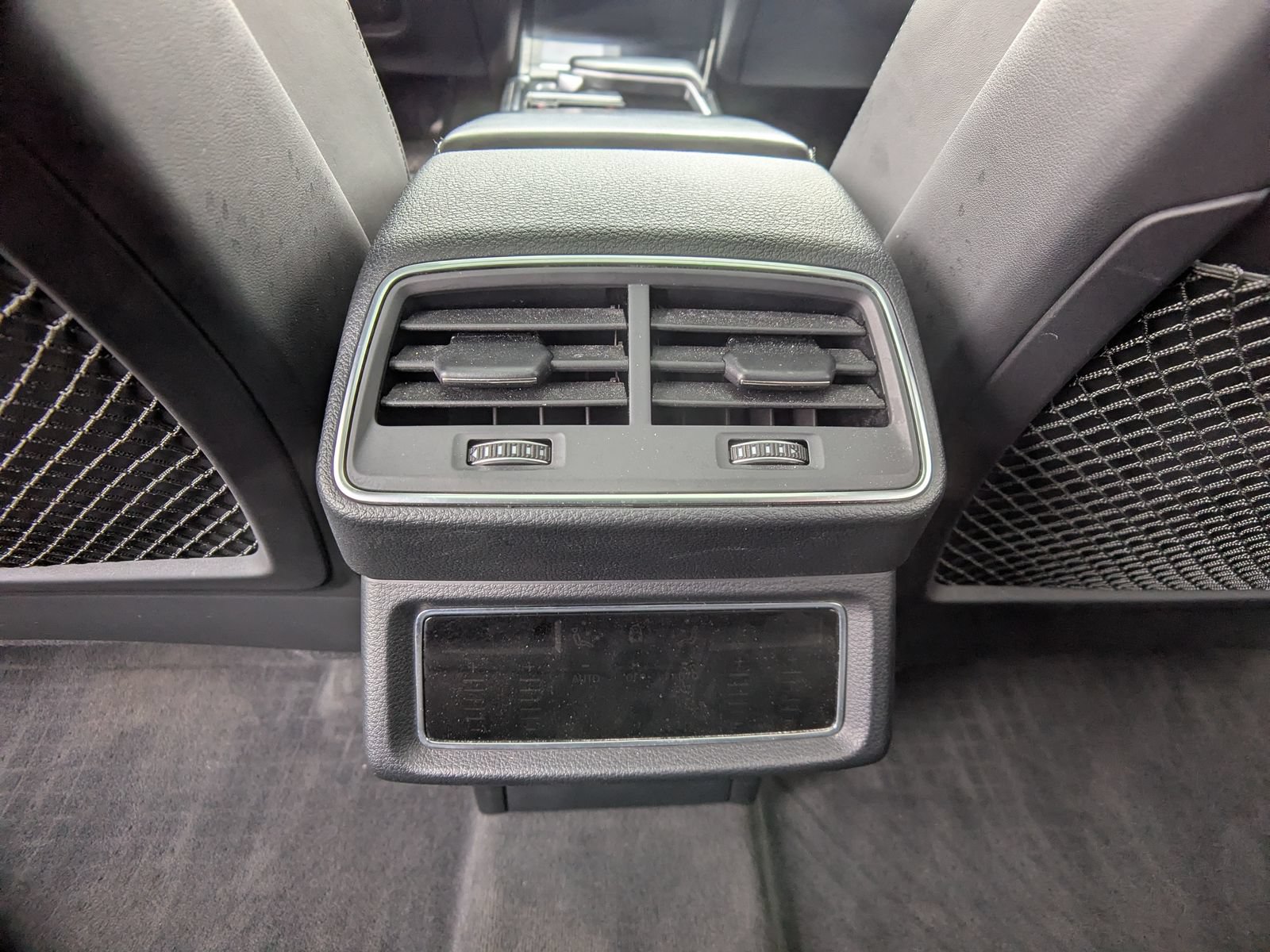 Used 2019 Audi e-tron Prestige w/ Prestige Package AWD/4WD image 16