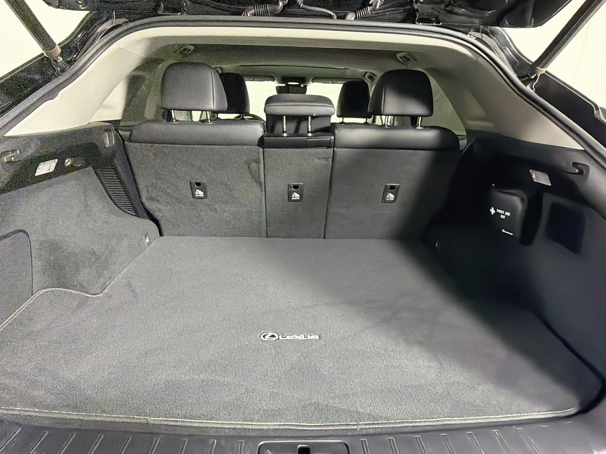 Used 2019 Lexus RX 450h AWD image 28
