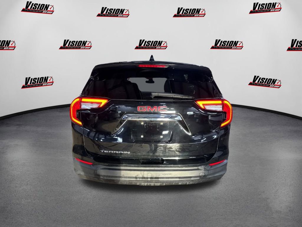 Used 2024 GMC Terrain SLE image 6