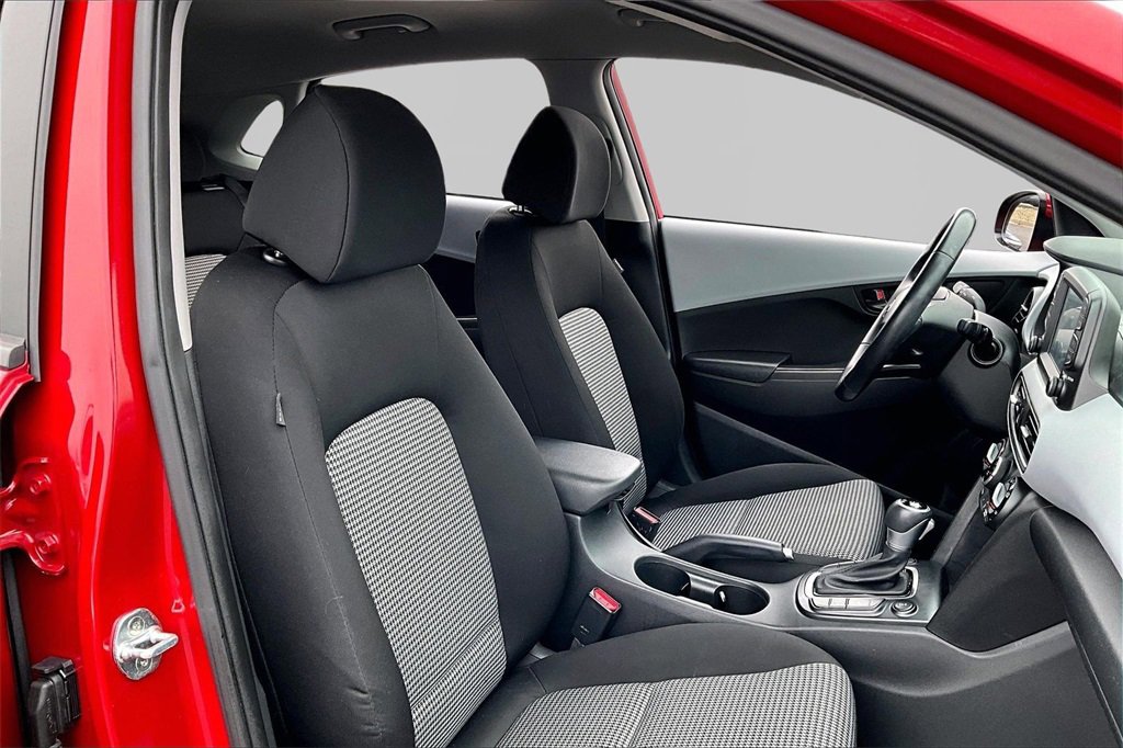 Used 2020 Hyundai Kona SEL image 7