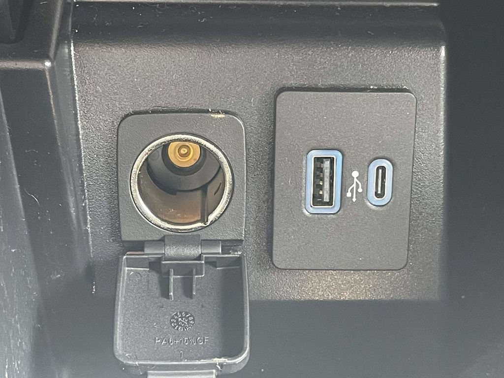 Certified 2022 Ford Explorer XLT RWD image 22