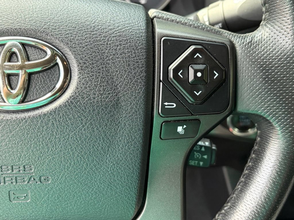 Used 2017 Toyota Tacoma TRD Off-Road w/ Tow Package (A/T) AWD/4WD image 18