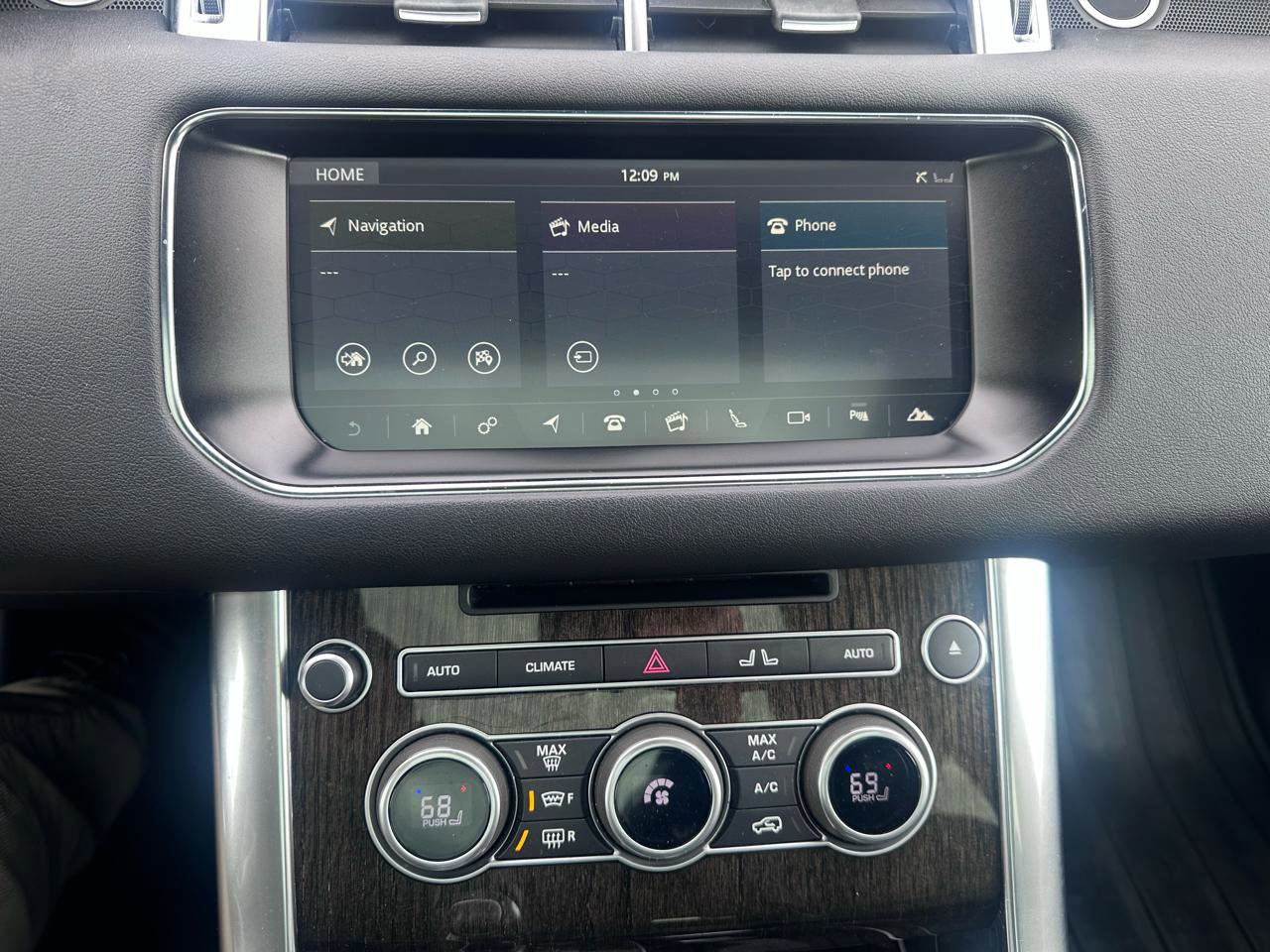 Used 2017 Land Rover Range Rover Sport HSE image 24