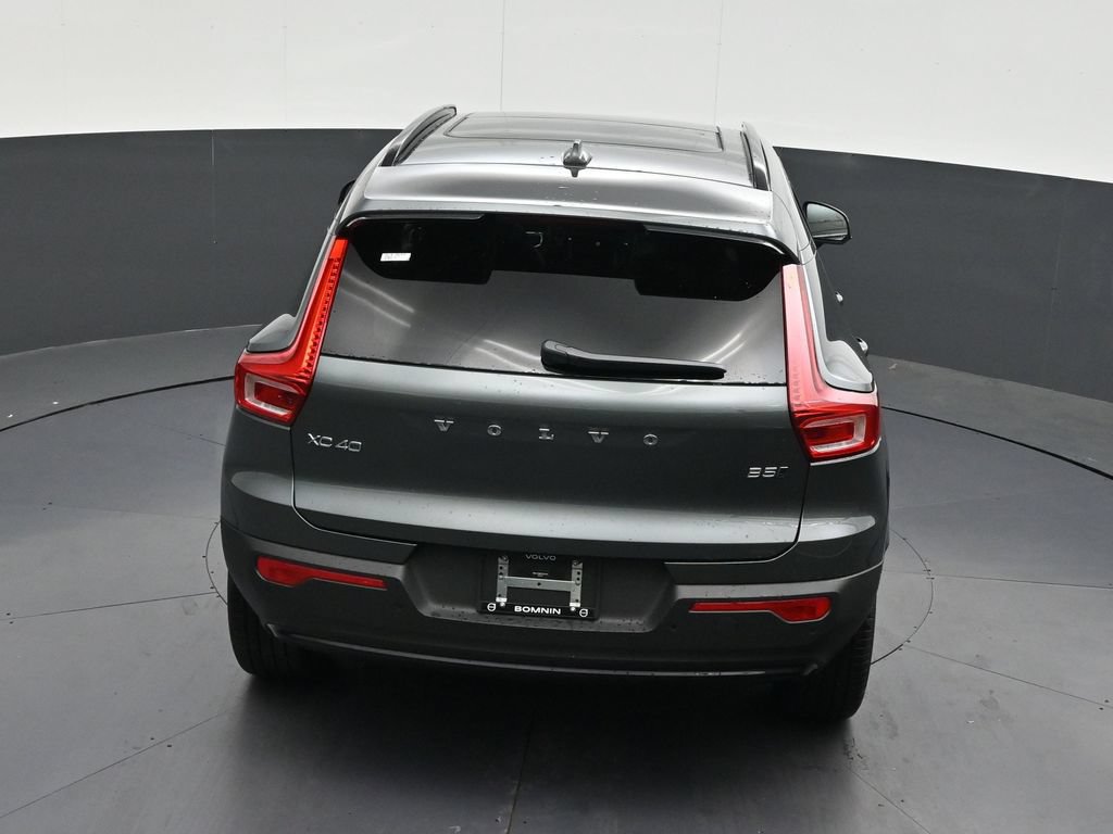 New 2026 Volvo XC40 B5 Plus AWD/4WD image 16