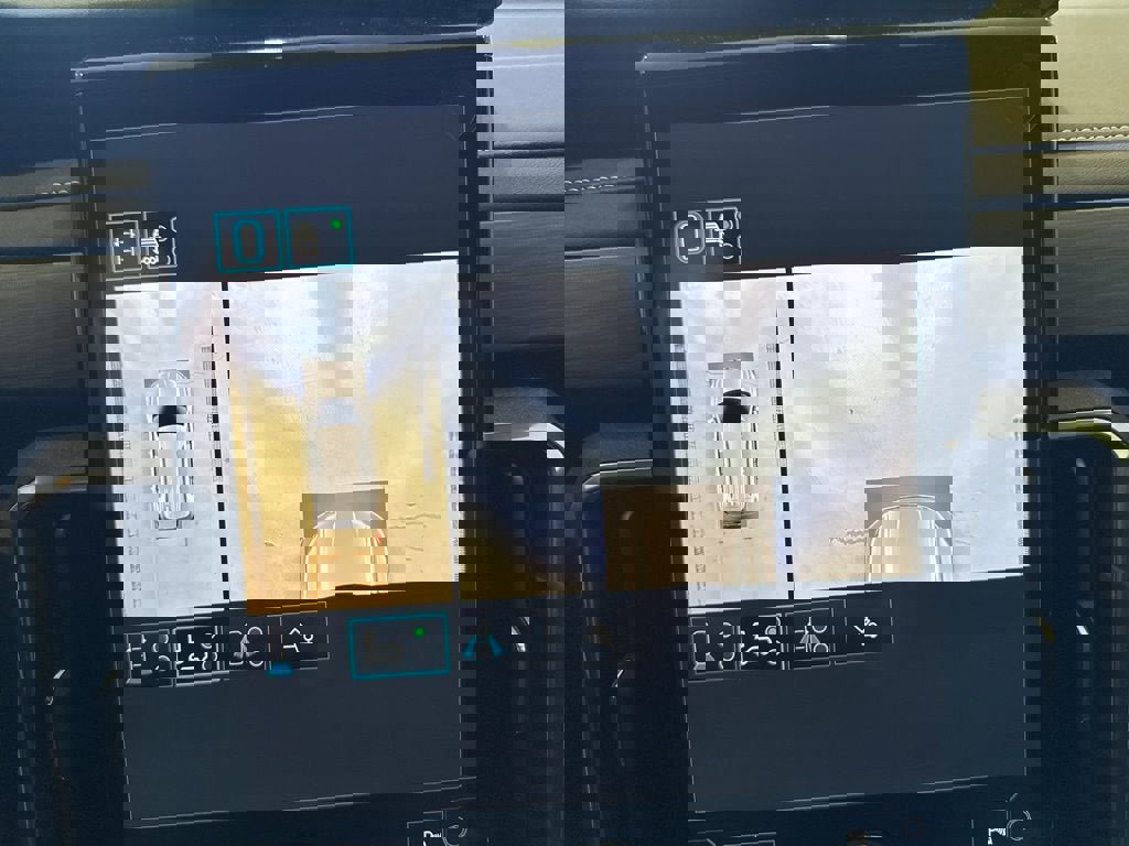 New 2025 GMC Acadia Elevation w/ Elevation Premium Package image 38