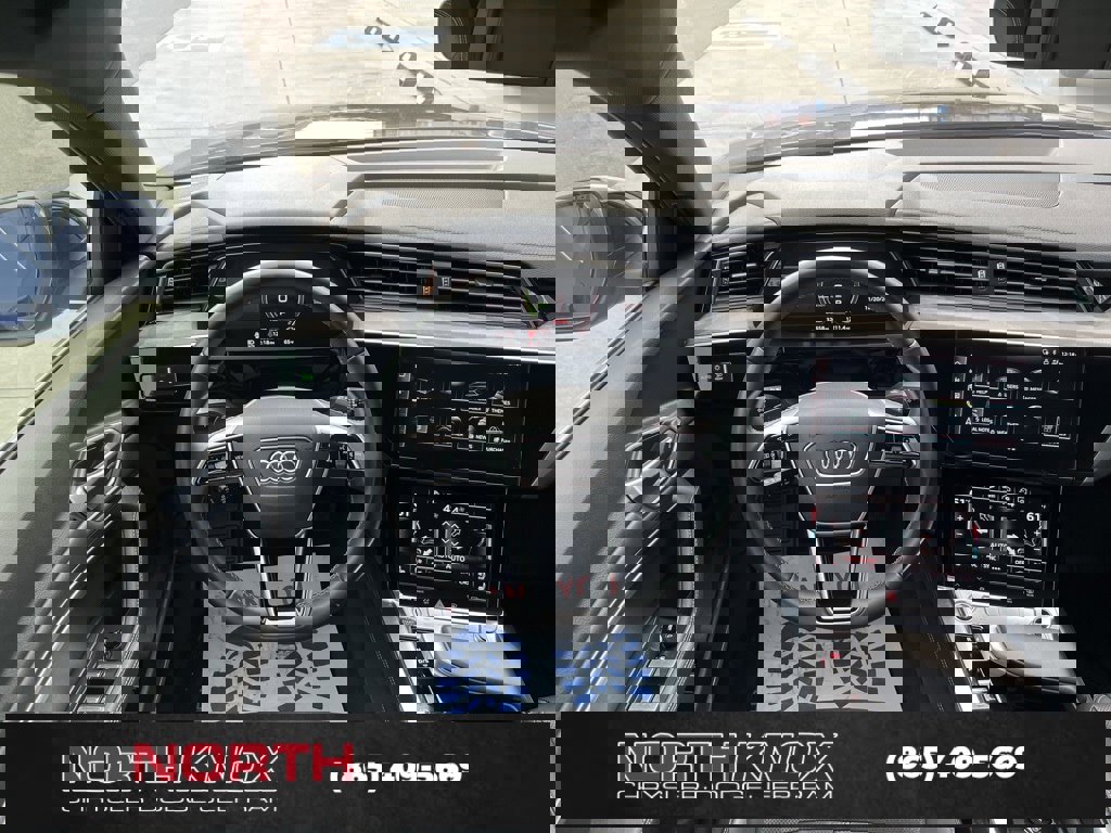 Used 2023 Audi e-tron Premium Plus w/ Premium Plus Package image 14