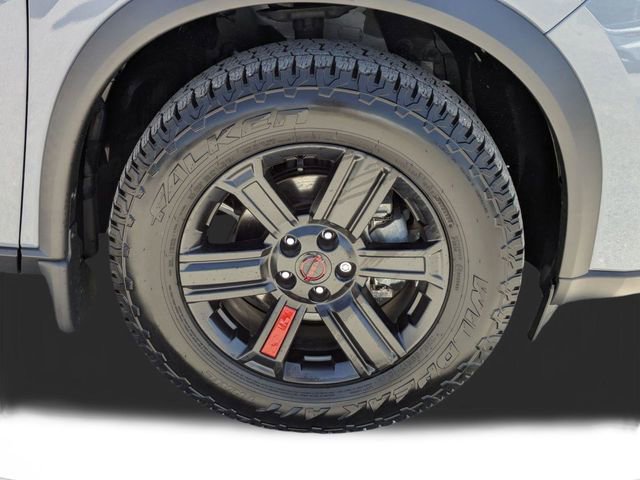 Used 2025 Nissan Rogue SV image 11