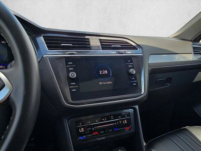 Used 2024 Volkswagen Tiguan SE FWD image 14