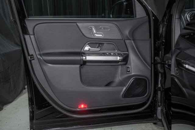 Certified 2026 Mercedes-Benz GLB 250 image 10
