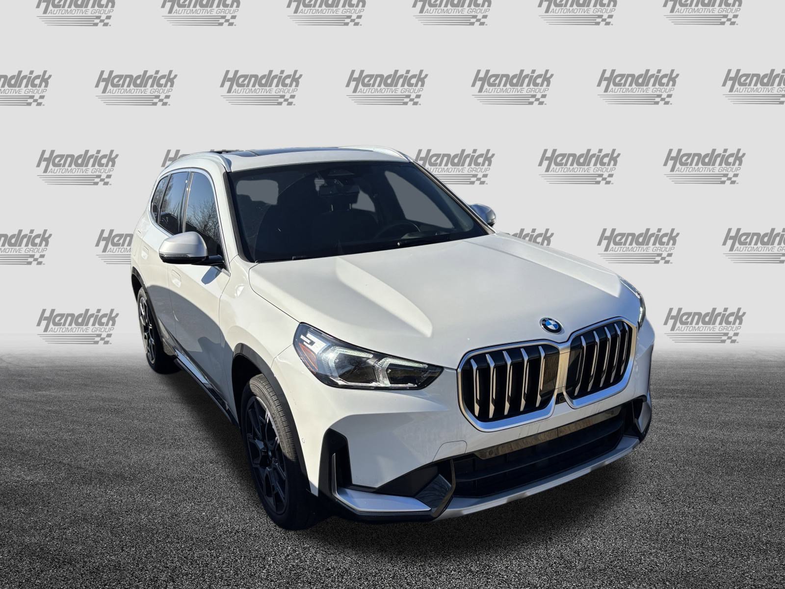 Used 2023 BMW X1 xDrive28i w/ Premium Package image 3