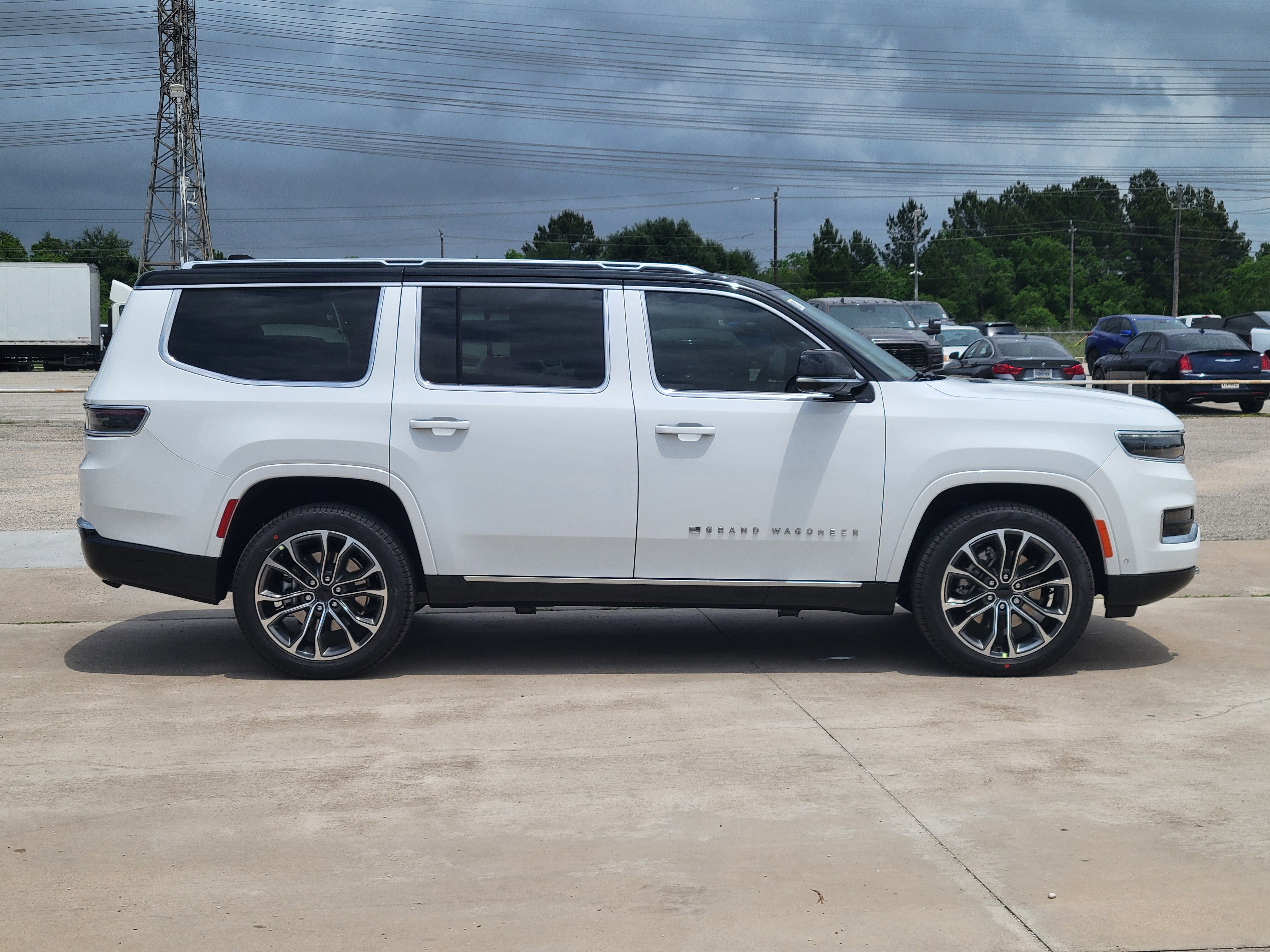 New 2025 Jeep Grand Wagoneer Series III w/ Rear Seat Video Group 1 image 3