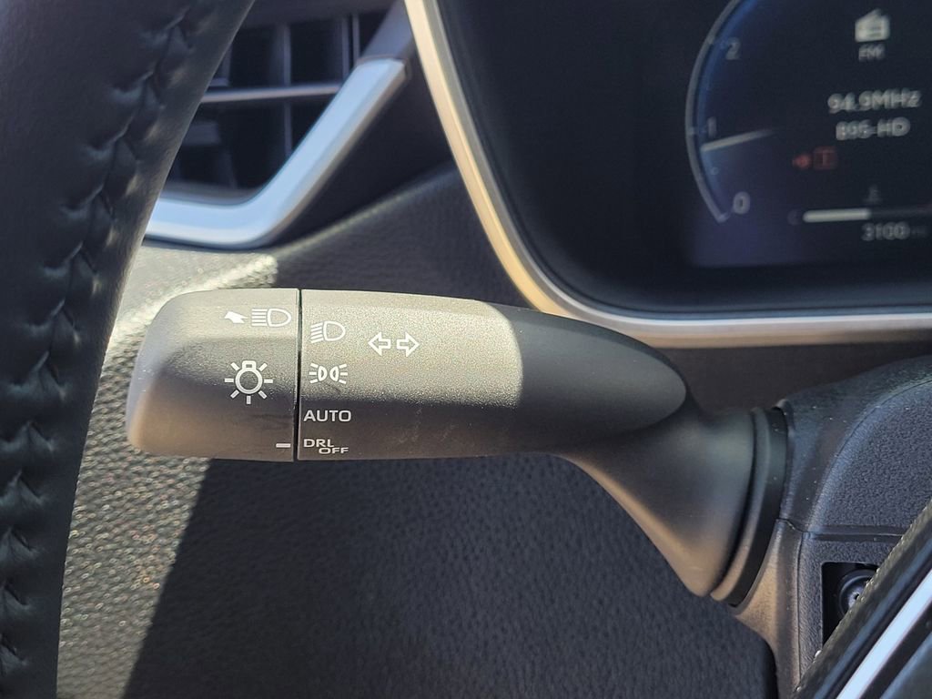 Used 2026 Toyota Corolla XSE FWD image 17