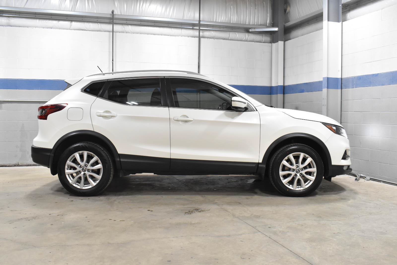 Used 2020 Nissan Rogue Sport SV w/ Technology Package FWD image 27