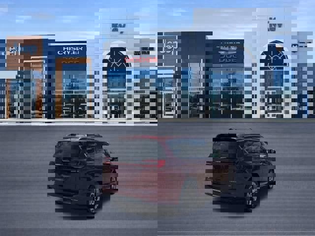 Used 2023 Chrysler Pacifica Limited FWD image 5