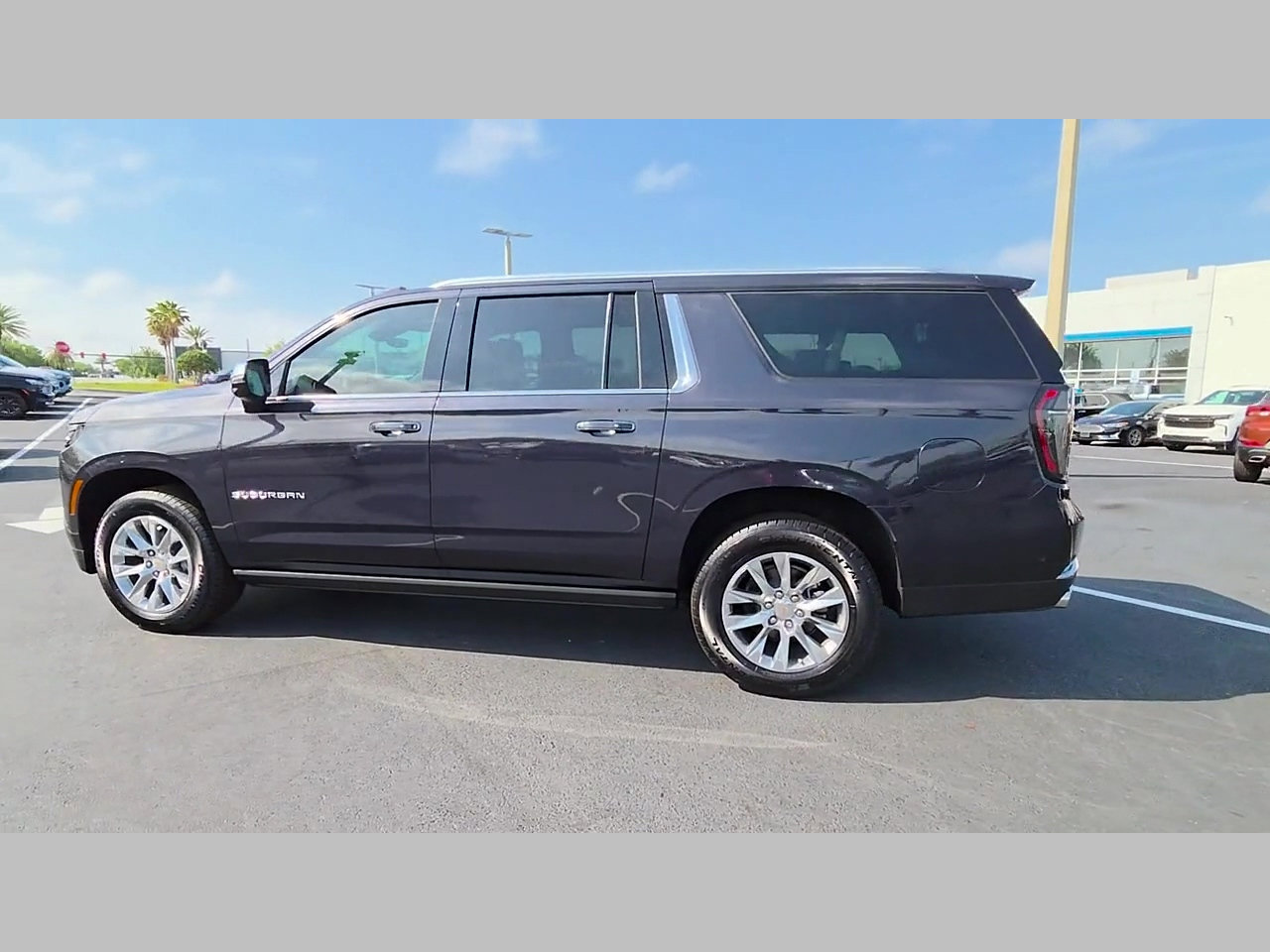 New 2025 Chevrolet Suburban Premier image 19