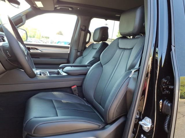 New 2026 Jeep Grand Wagoneer Limited AWD/4WD image 12