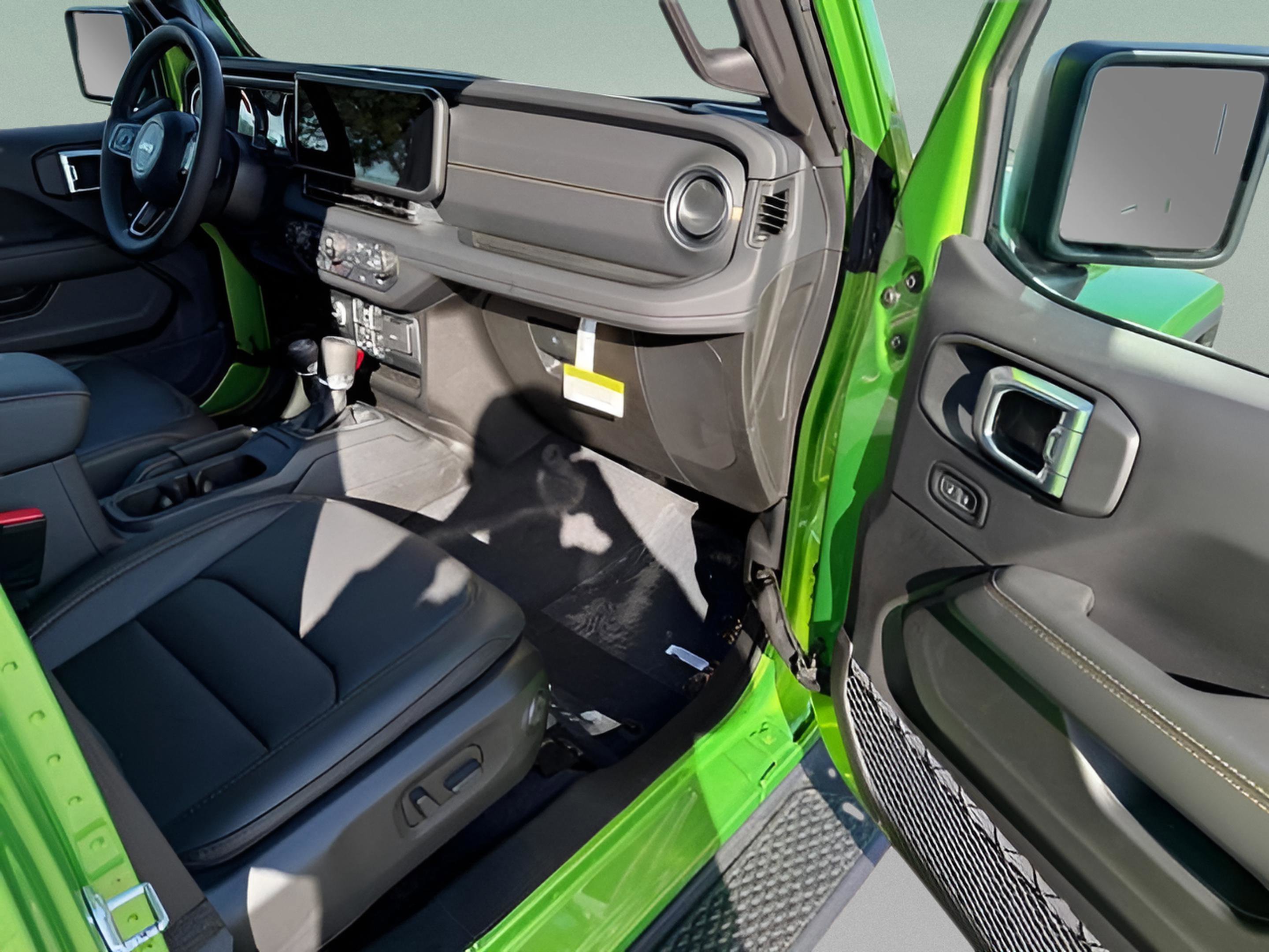 New 2025 Jeep Gladiator Sport image 14
