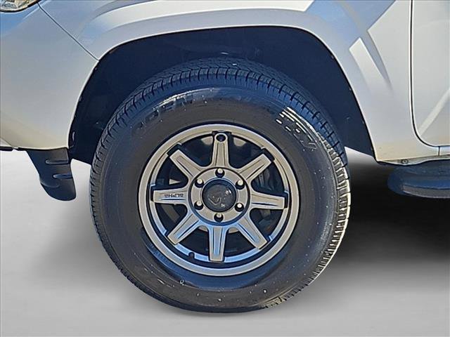 Used 2018 Toyota Tacoma SR w/ SR Convenience Package RWD image 22