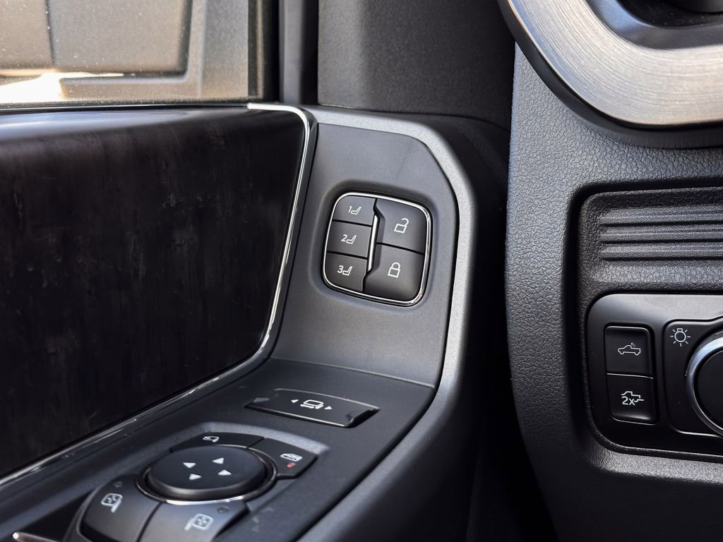 New 2026 Ford F250 Lariat w/ Lariat Ultimate Package image 70