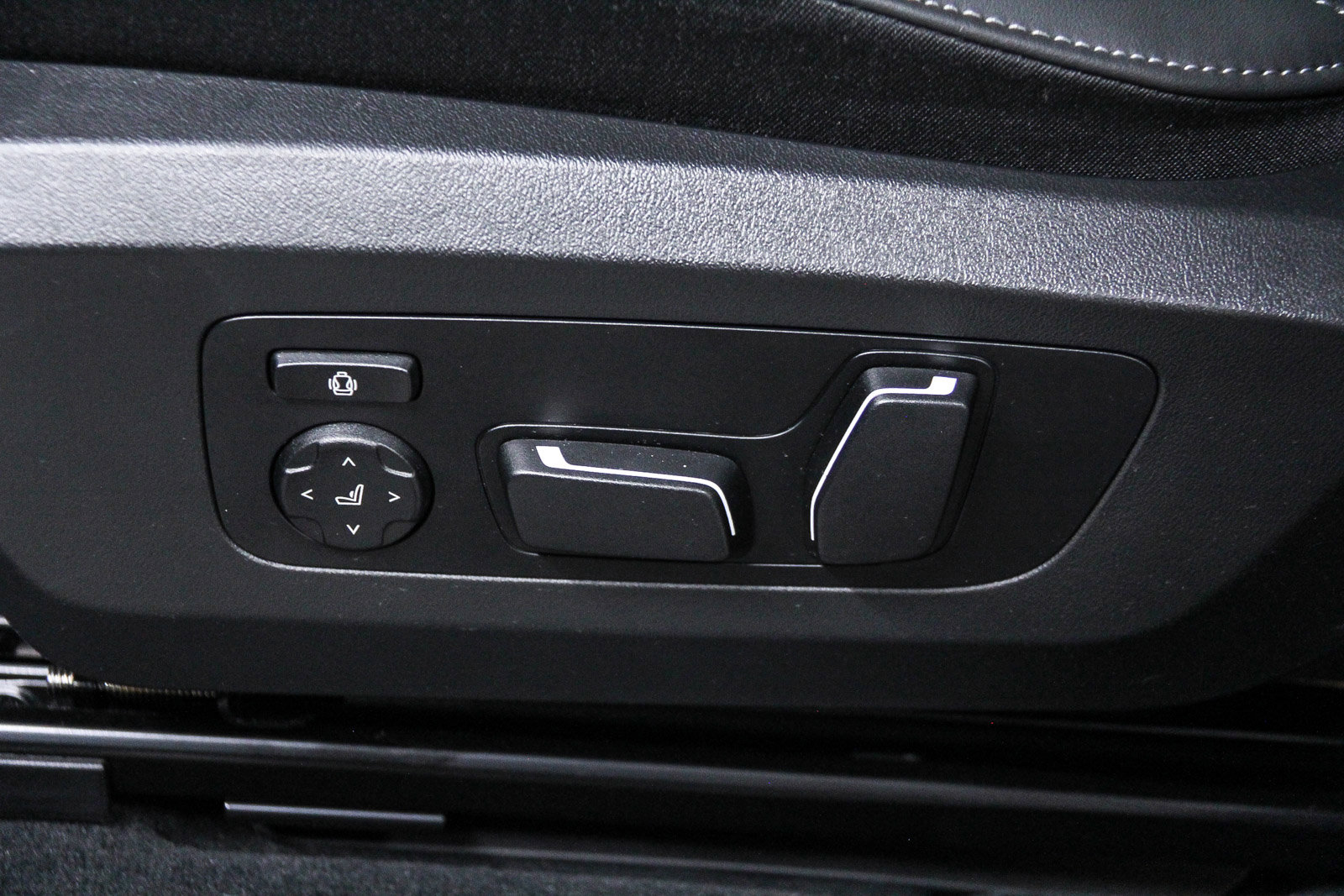 Used 2025 BMW X3 xDrive30i w/ Convenience Package image 21